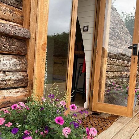 Hotel Delor - Bryntalch Glamping Pods Montgomery Exterior foto