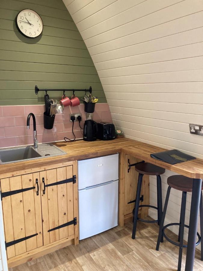 Hotel Delor - Bryntalch Glamping Pods Montgomery Exterior foto